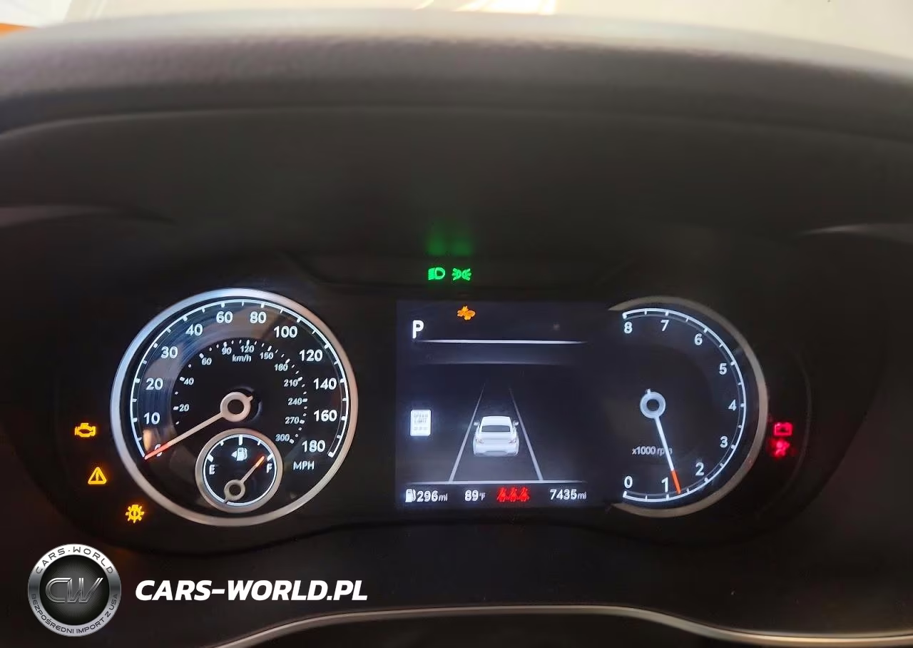 2026 Genesis G70 2.5T Standard VIN:KMTG64SC5TU172423 - 9