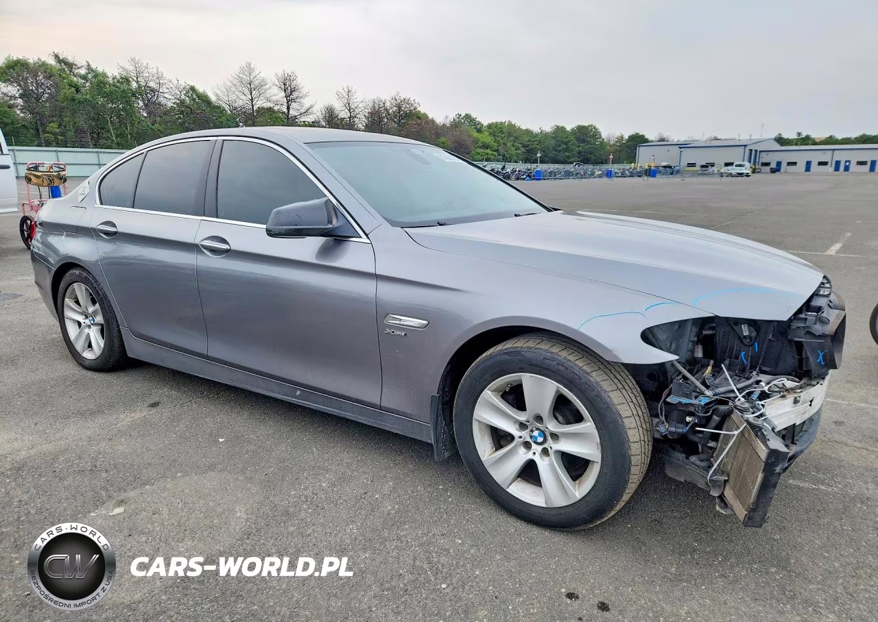 2012 BMW 528 Xi VIN:WBAXH5C52CDW09340 - 4