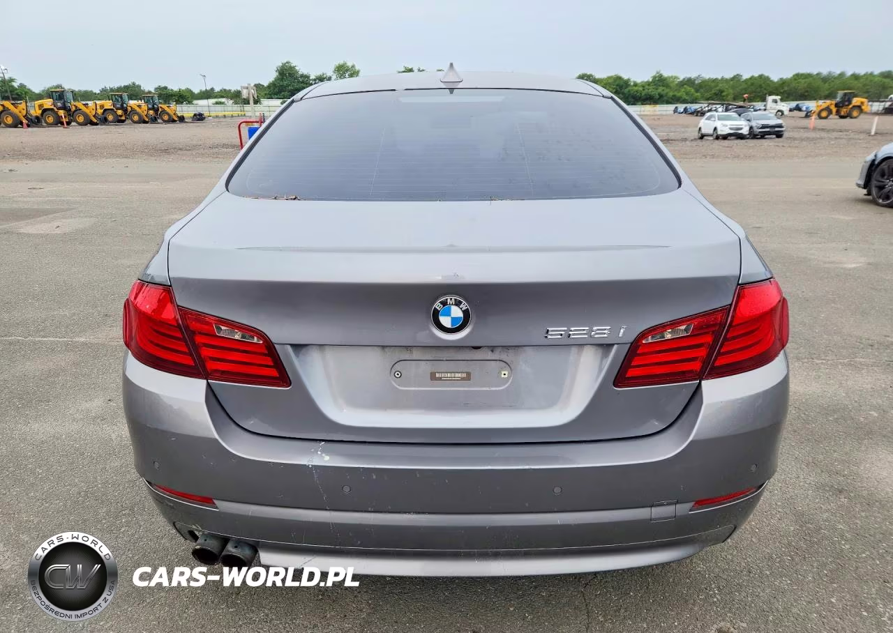 2012 BMW 528 Xi VIN:WBAXH5C52CDW09340 - 6
