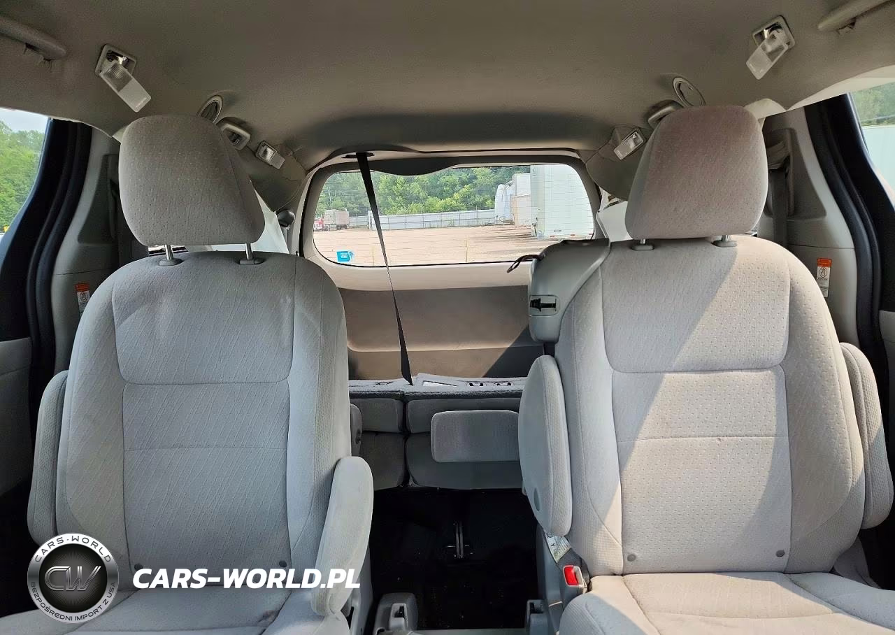 2020 Toyota Sienna Le VIN:5TDKZ3DC7LS073078 - 10