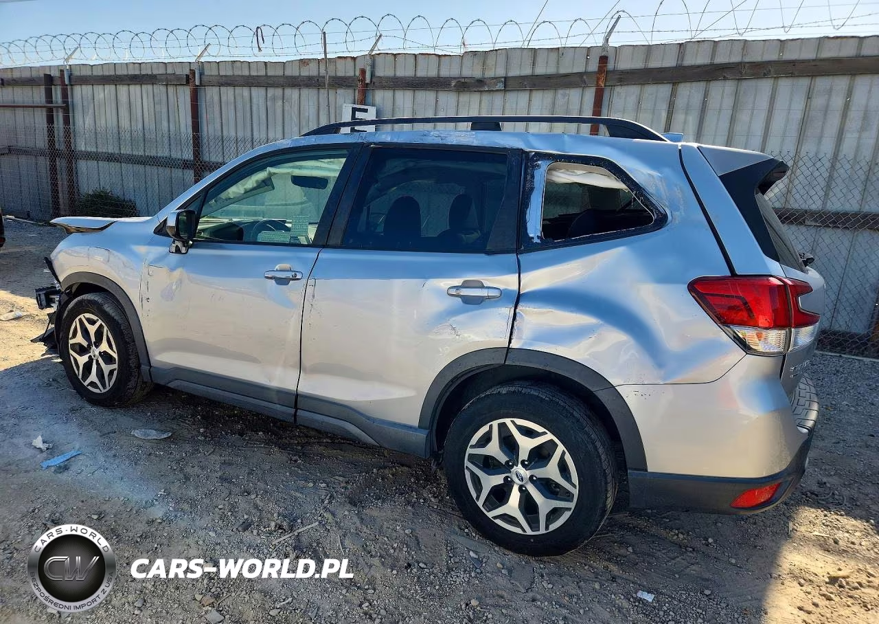 2020 Subaru Forester Premium VIN:JF2SKAJC3LH412051 - 2