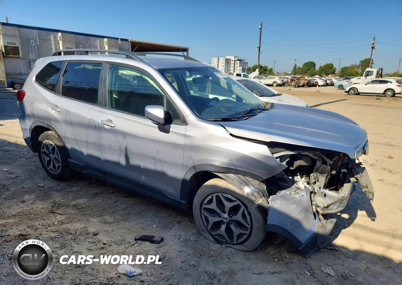 2020 Subaru Forester Premium VIN:JF2SKAJC3LH412051 - 4