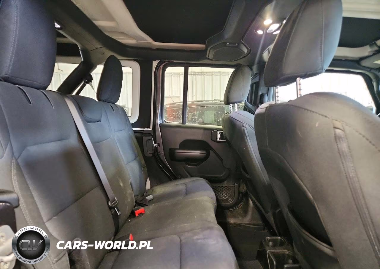 2020 Jeep Wrangler Unlimited Sport VIN:1C4HJXDG2LW314749 - 10