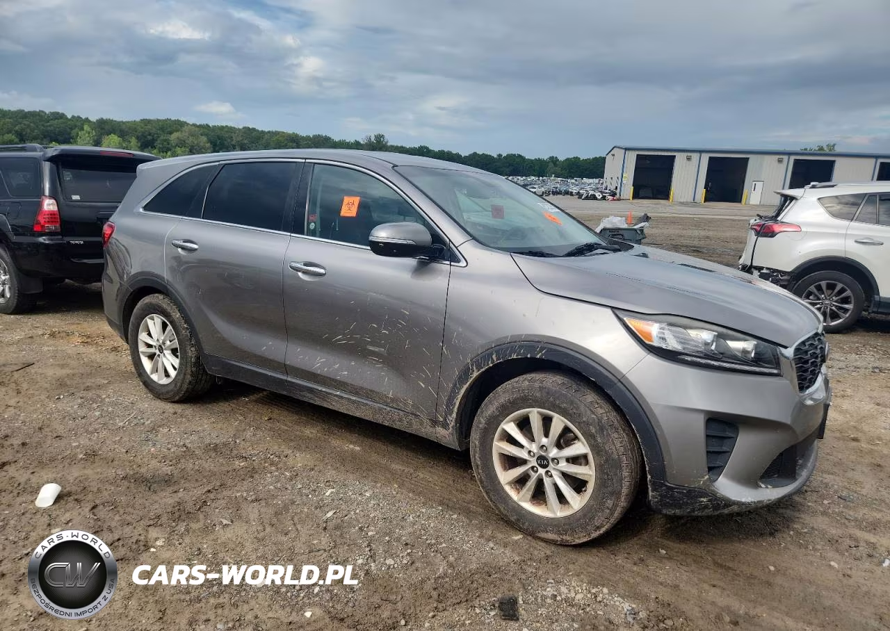 2019 Kia Sorento L VIN:5XYPG4A34KG509709 - 4