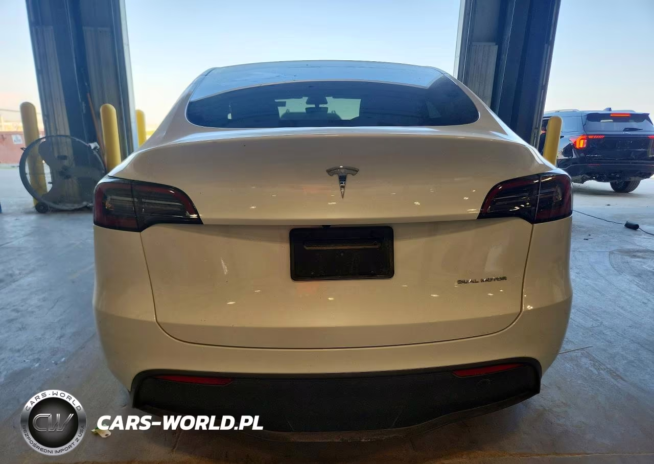 2023 Tesla Model Y VIN:7SAYGAEE1PF759294 - 6