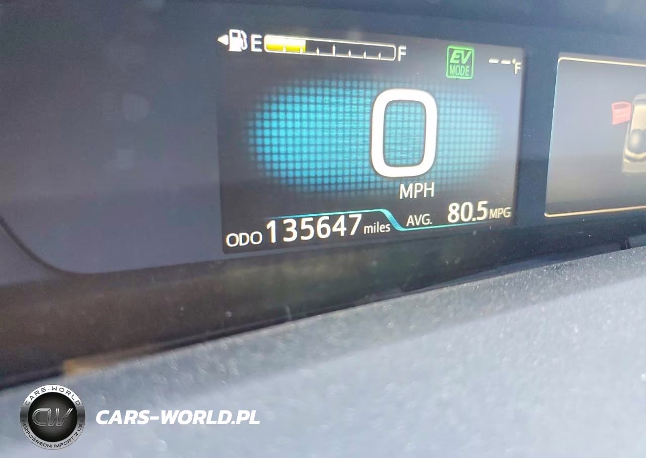 2021 Toyota Prius Prime Limited VIN:JTDKAMFP3M3172089 - 9