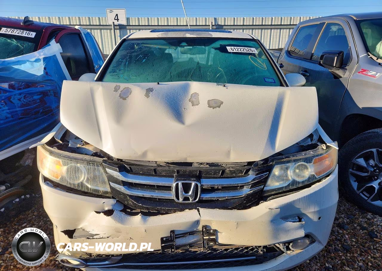 2014 Honda Odyssey Touring VIN:5FNRL5H93EB045179 - 5