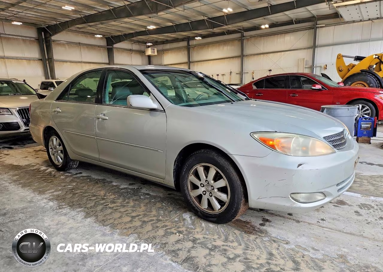2004 Toyota Camry Xle V6 VIN:4T1BF32K34U067970 - 4