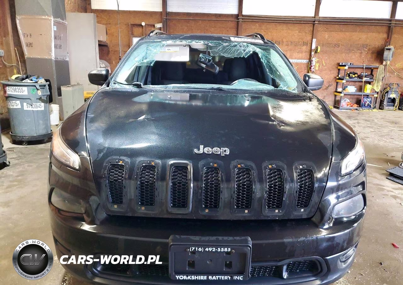 2015 Jeep Cherokee Sport VIN:1C4PJMAB2FW777031 - 5
