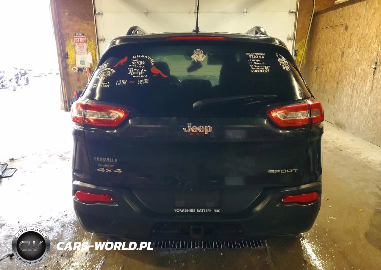 2015 Jeep Cherokee Sport VIN:1C4PJMAB2FW777031 - 6