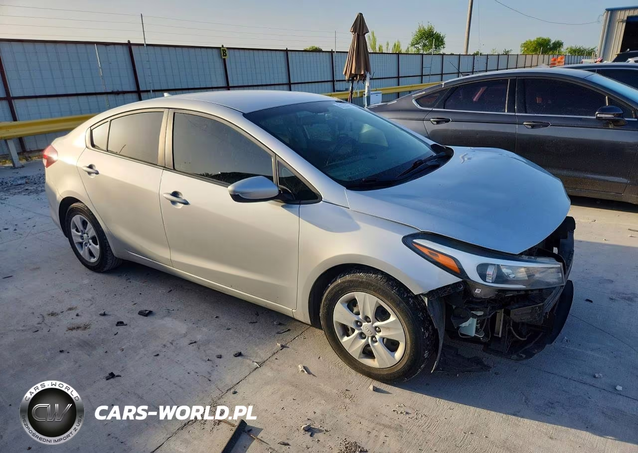 2017 Kia Forte Lx VIN:3KPFK4A71HE048780 - 4