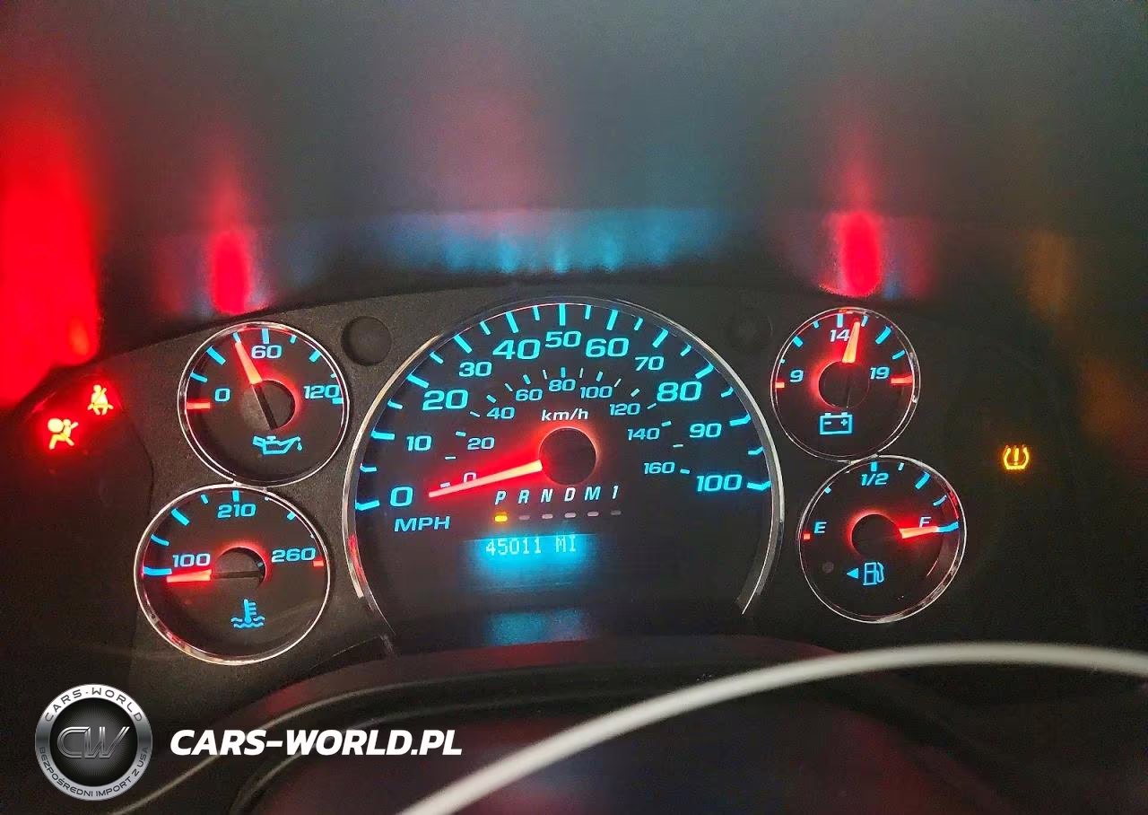 2025 Chevrolet Express G3500 VIN:1GCZGGF71S1106325 - 9