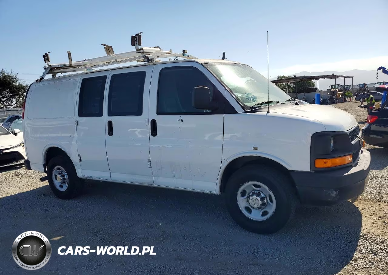 2012 Chevrolet Express G2500 VIN:1GCWGFCB2C1116997 - 5