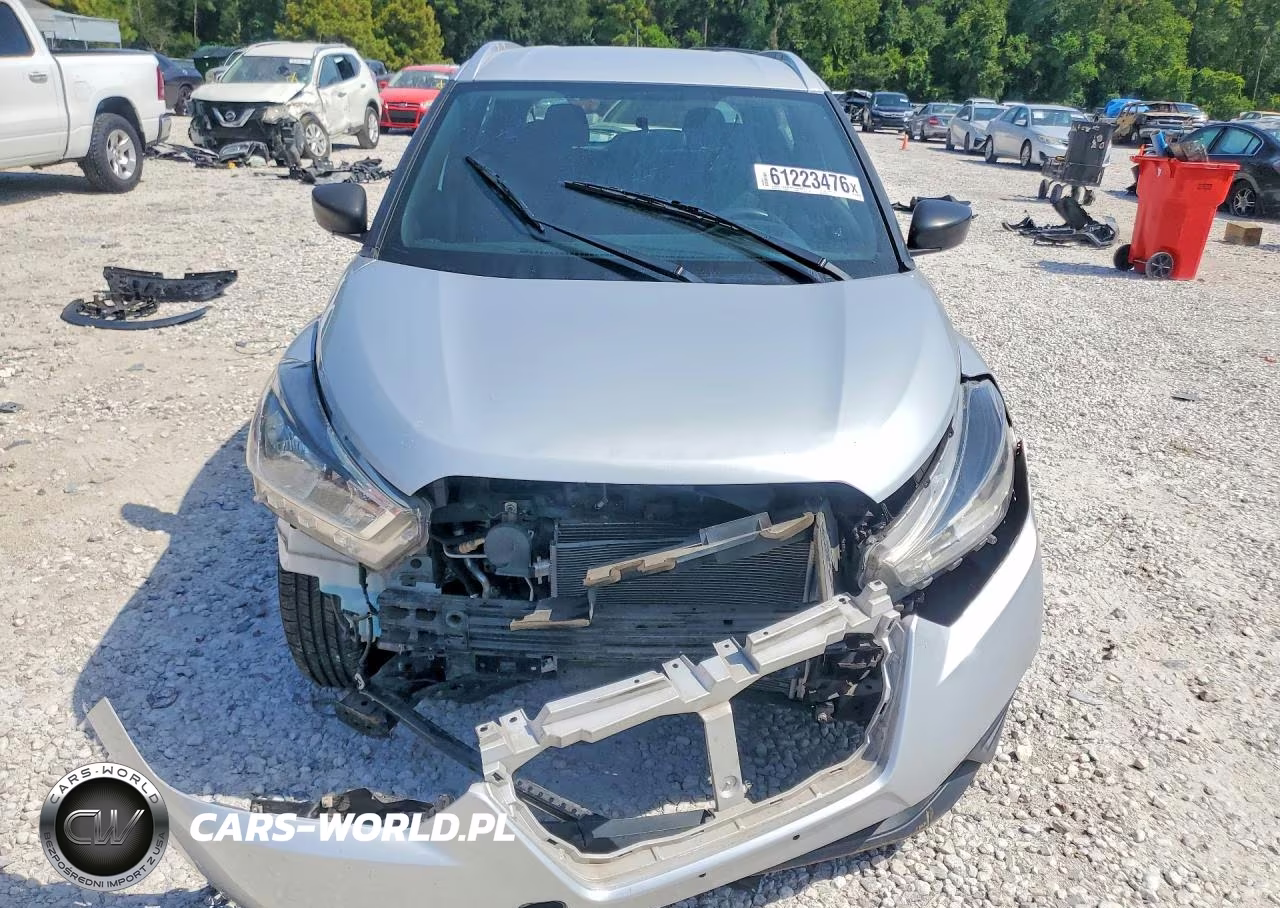 2019 Nissan Kicks S VIN:3N1CP5CU1KL493149 - 5