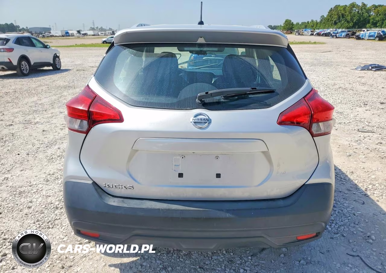 2019 Nissan Kicks S VIN:3N1CP5CU1KL493149 - 6