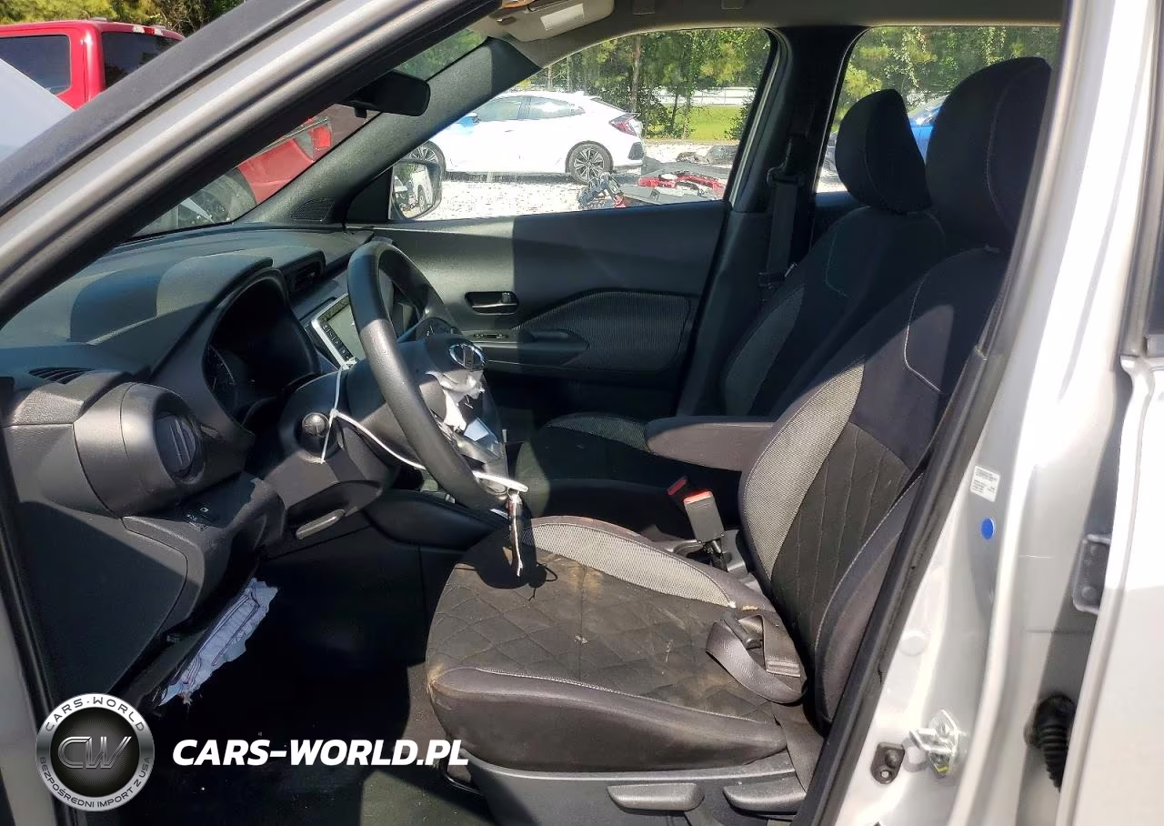 2019 Nissan Kicks S VIN:3N1CP5CU1KL493149 - 7