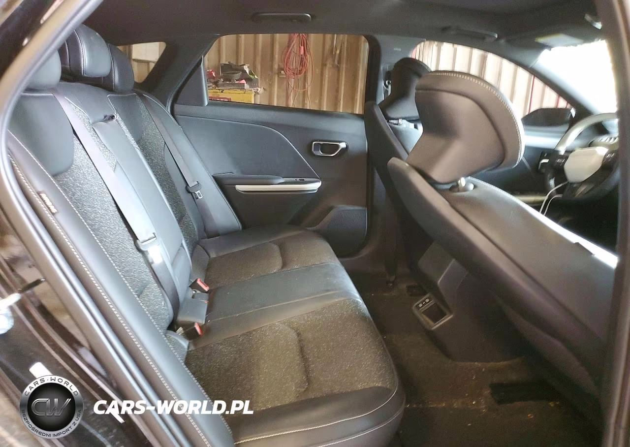 2025 Kia K4 Gt Line VIN:3KPFW4DE0SE110787 - 10