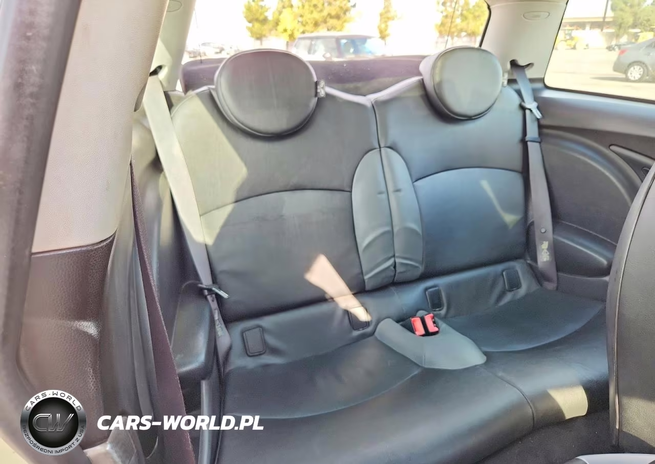 2008 Mini Cooper S VIN:WMWMF73518TT87004 - 10