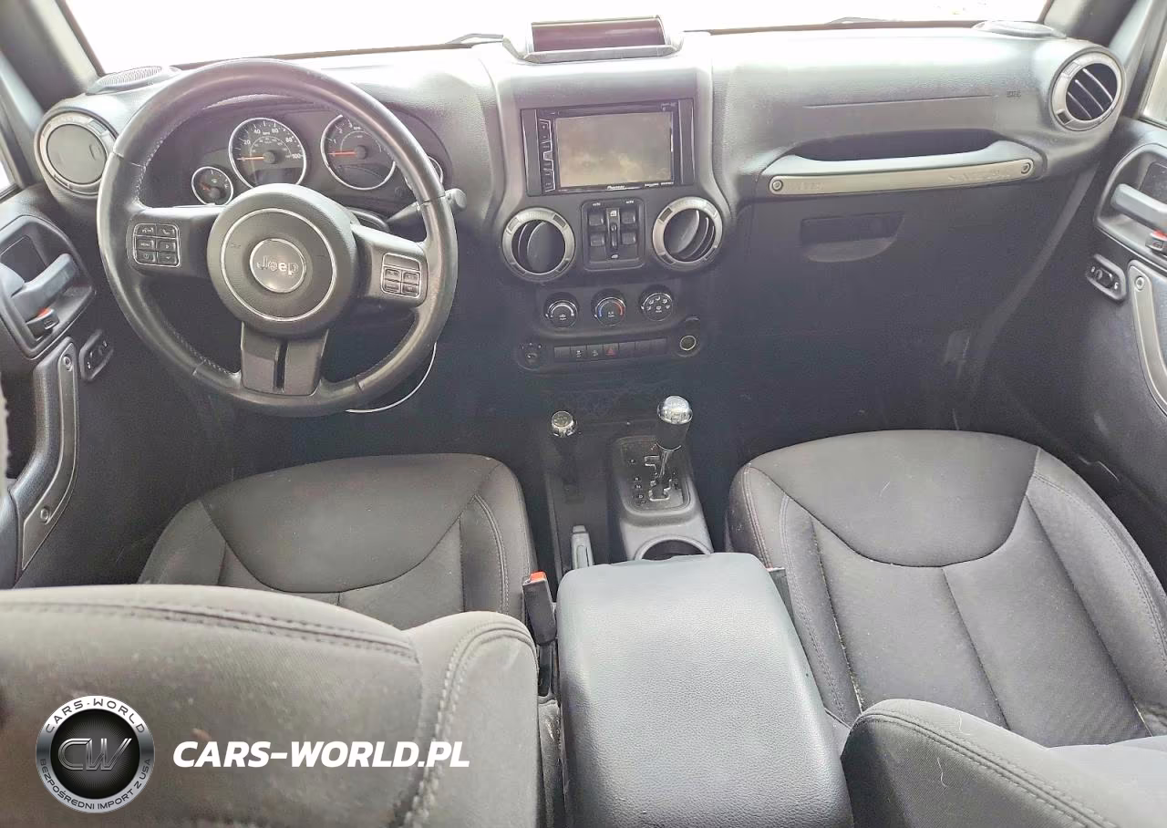 2015 Jeep Wrangler Unlimited Sport VIN:1C4BJWDG0FL544411 - 8