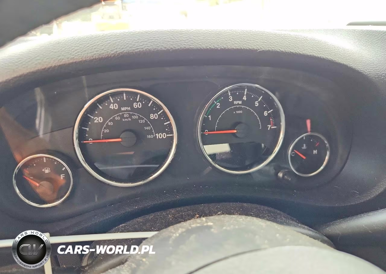 2015 Jeep Wrangler Unlimited Sport VIN:1C4BJWDG0FL544411 - 9