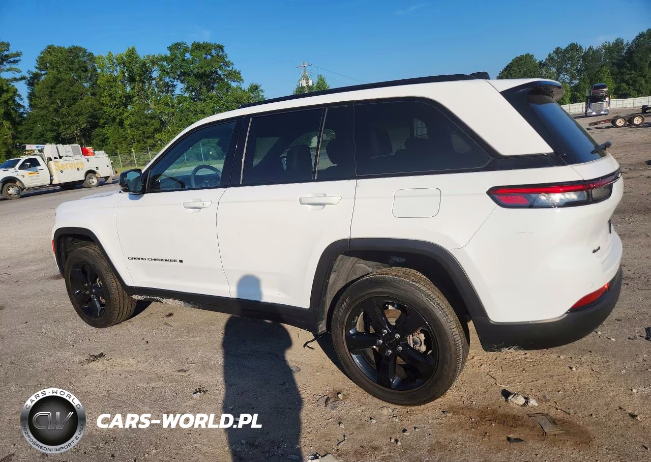 2023 Jeep Grand Cherokee Laredo VIN:1C4RJHAG5PC561382 - 2