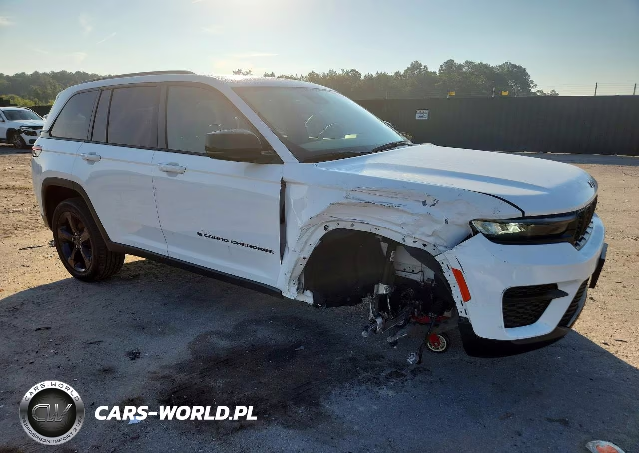 2023 Jeep Grand Cherokee Laredo VIN:1C4RJHAG5PC561382 - 4