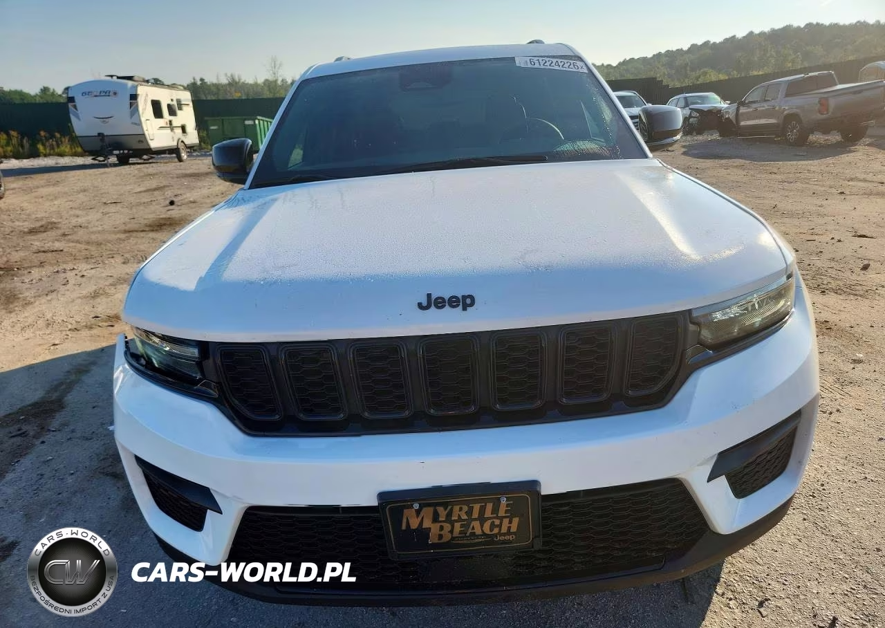 2023 Jeep Grand Cherokee Laredo VIN:1C4RJHAG5PC561382 - 5