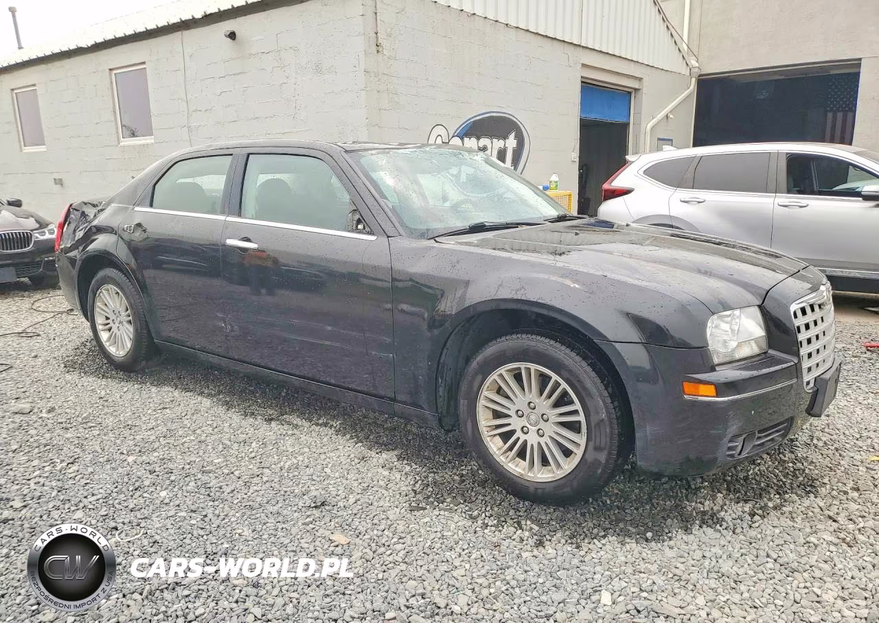 2010 Chrysler 300 Touring VIN:2C3CA4CD2AH122893 - 4