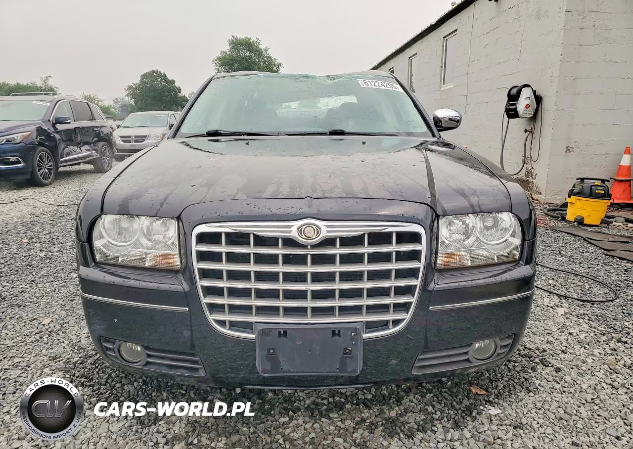 2010 Chrysler 300 Touring VIN:2C3CA4CD2AH122893 - 5