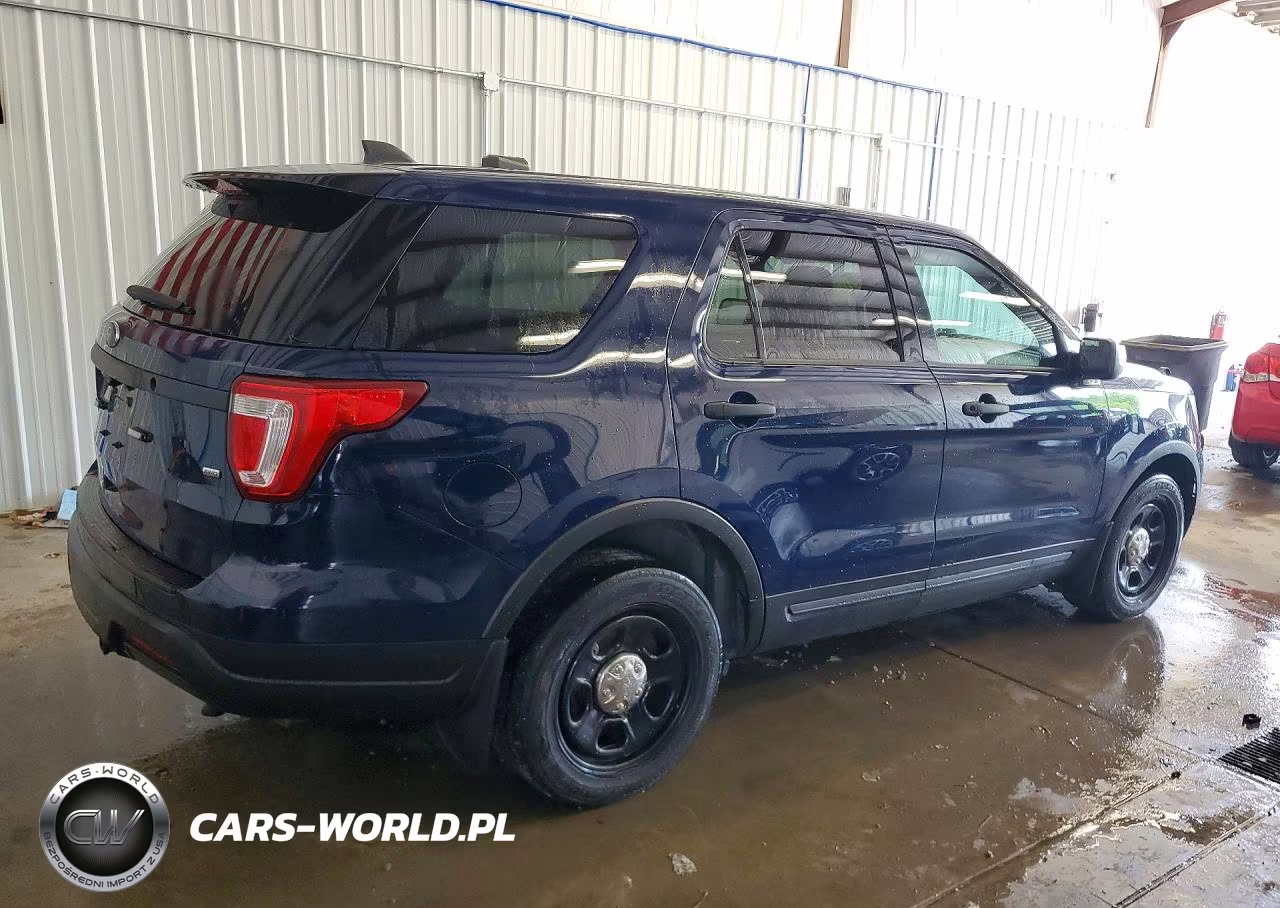 2018 Ford Explorer Police Interceptor VIN:1FM5K8AR2JGA83382 - 3