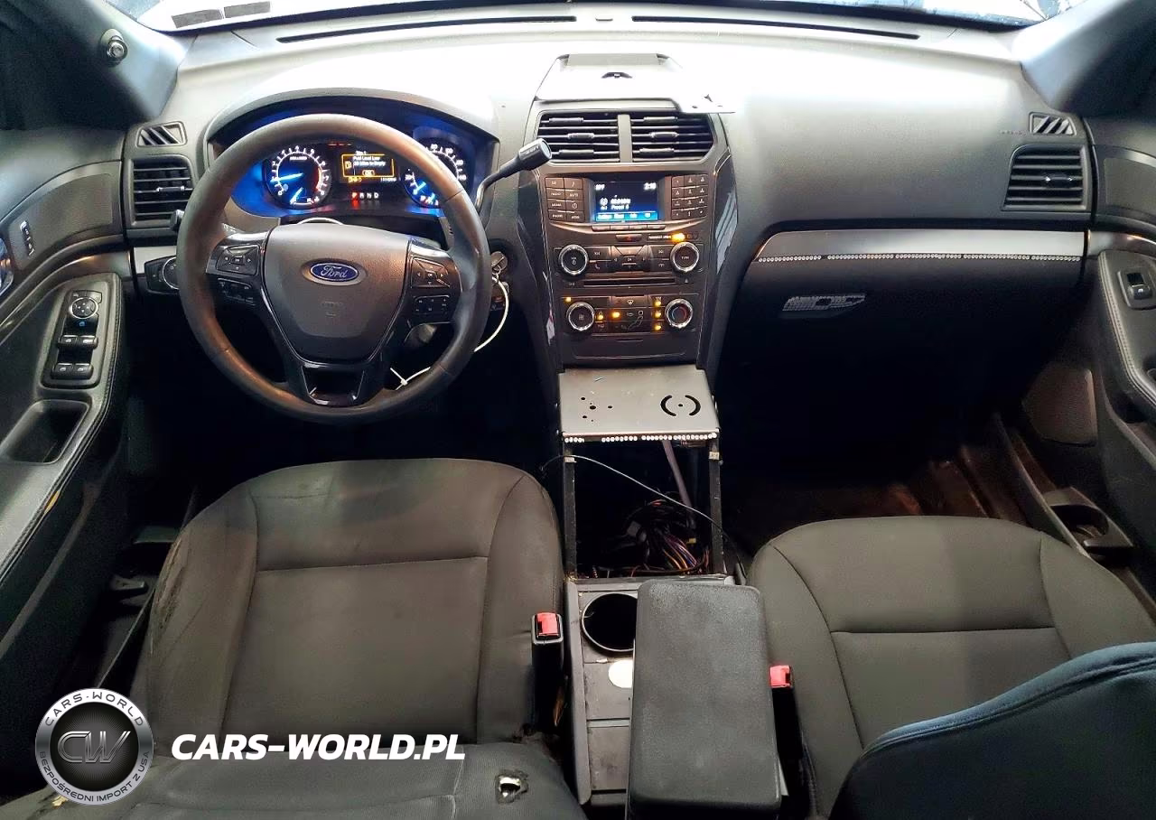 2018 Ford Explorer Police Interceptor VIN:1FM5K8AR2JGA83382 - 8