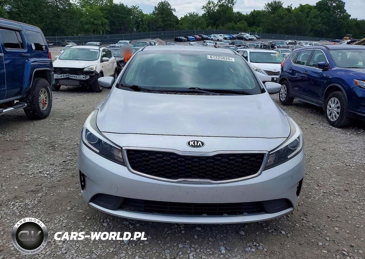 2018 Kia Forte Lx VIN:3KPFK4A72JE200183 - 5
