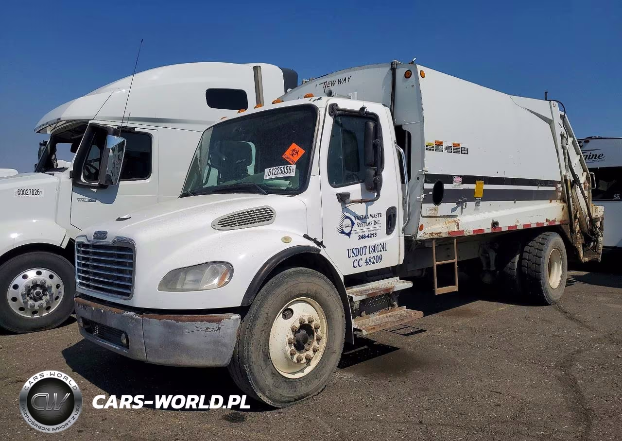 2005 Freightliner Business Class M2 Refuse Truck