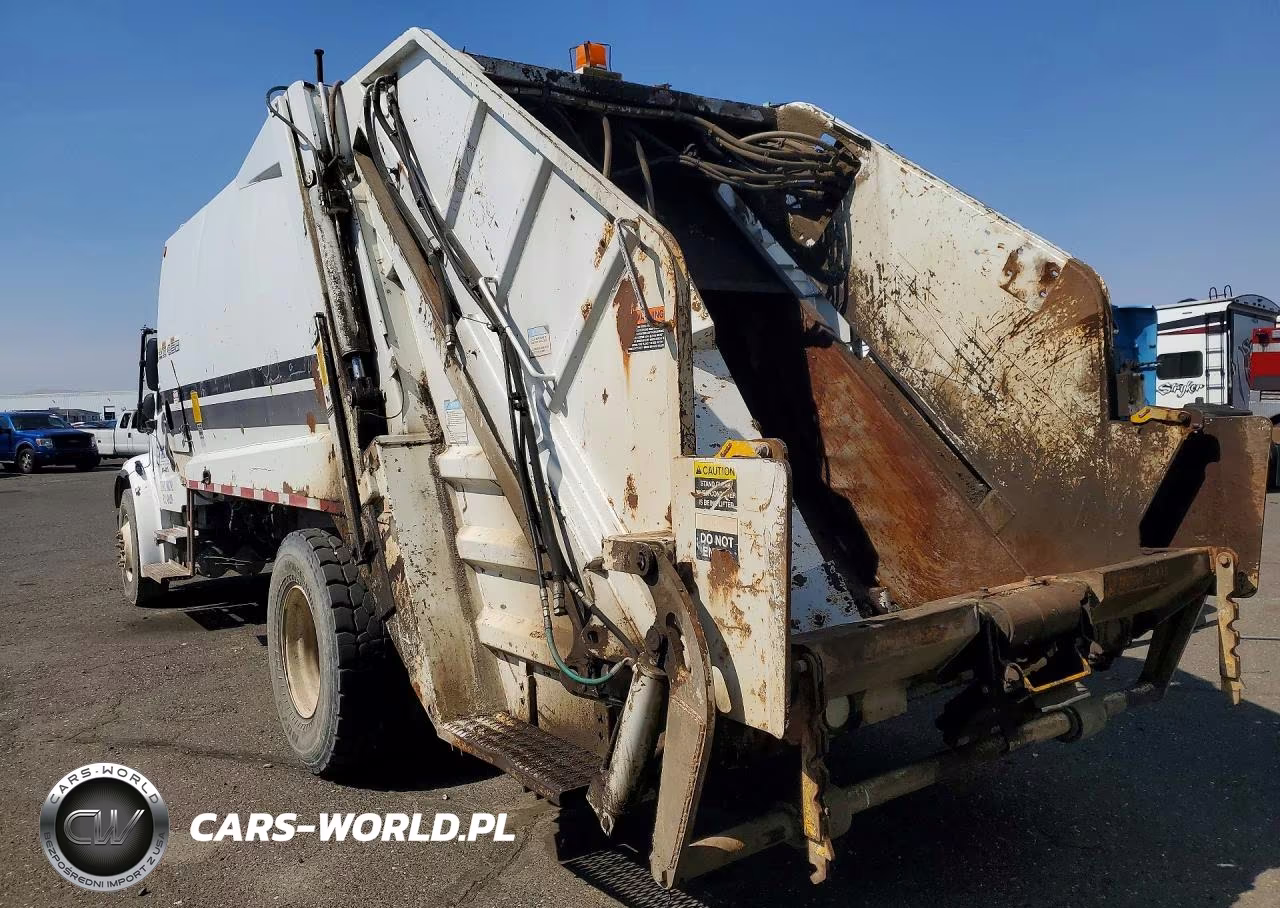 2005 Freightliner Business Class M2 Refuse Truck VIN:1FVACXCS05HN20603 - 2
