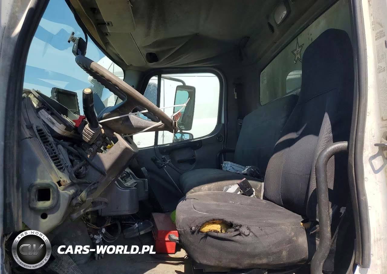 2005 Freightliner Business Class M2 Refuse Truck VIN:1FVACXCS05HN20603 - 7