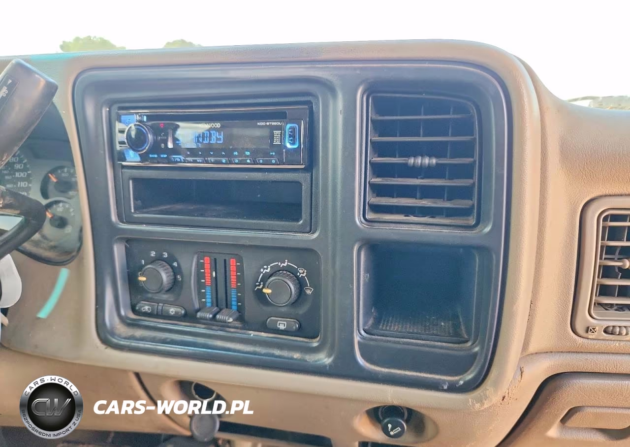2004 Chevrolet Silverado K2500 Heavy Duty VIN:1GCHK23184F163303 - 9