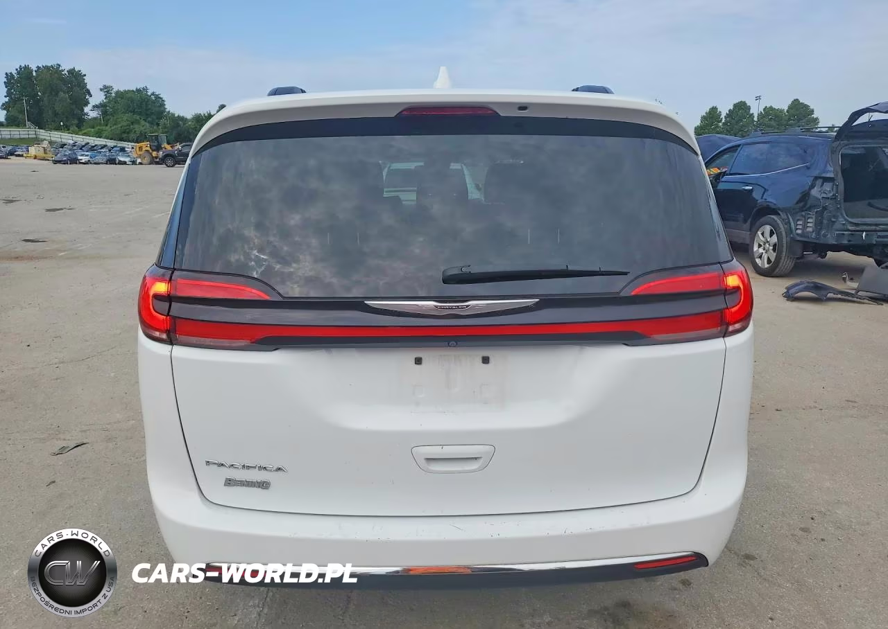 2022 Chrysler Pacifica Touring L VIN:2C4RC1BG2NR233714 - 6