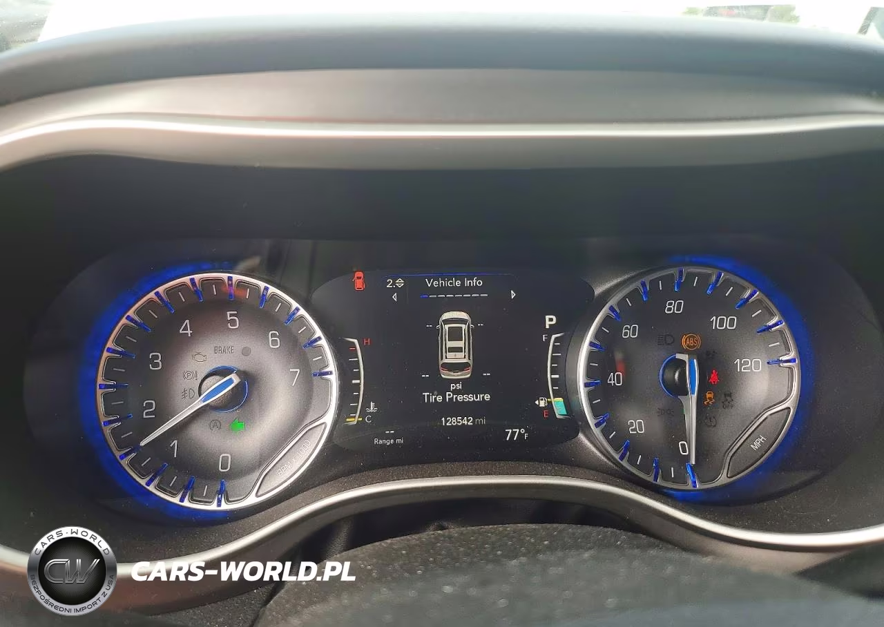 2022 Chrysler Pacifica Touring L VIN:2C4RC1BG2NR233714 - 9