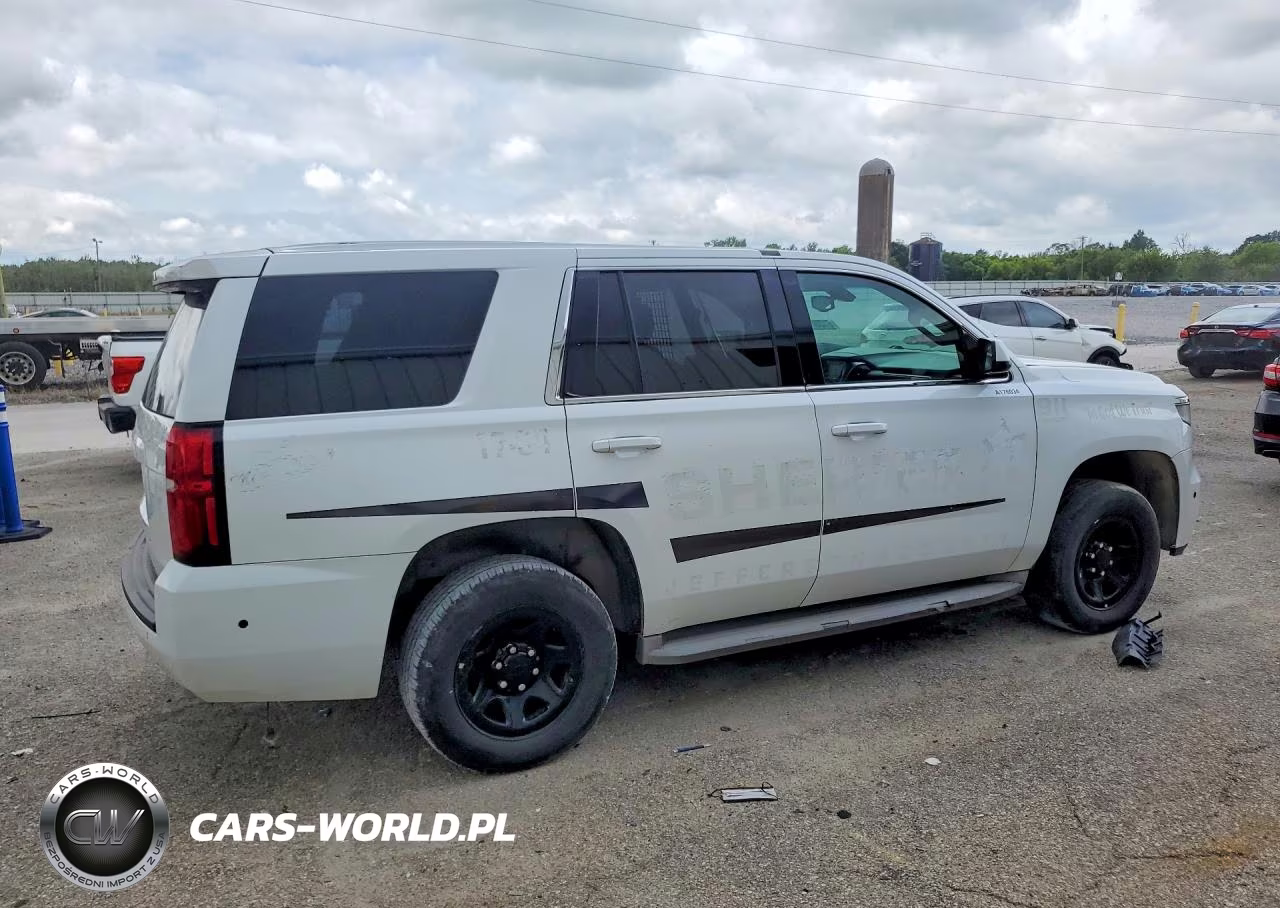 2017 Chevrolet Tahoe VIN:1GNLCDEC2HR185682 - 3