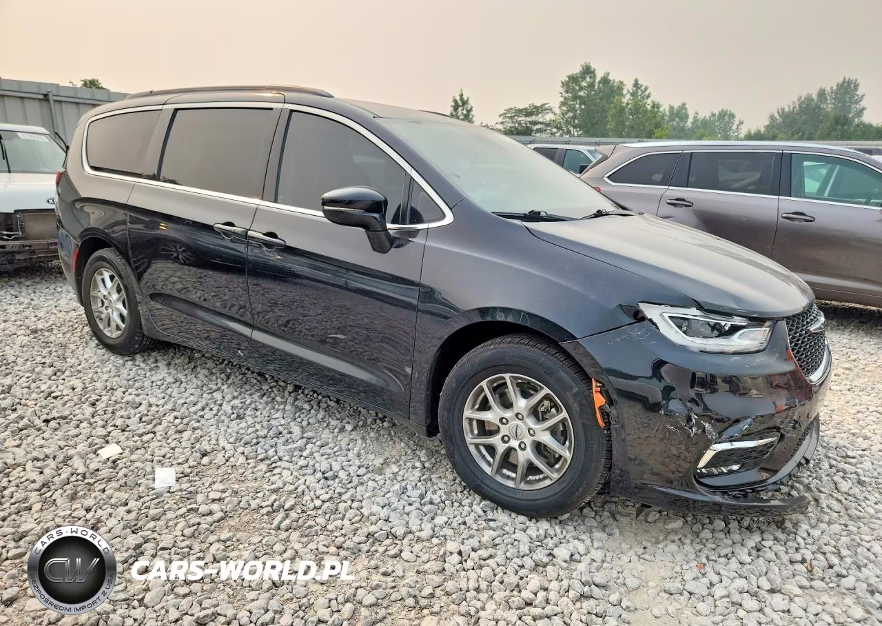 2022 Chrysler Pacifica Touring L VIN:2C4RC1BG8NR128823 - 4
