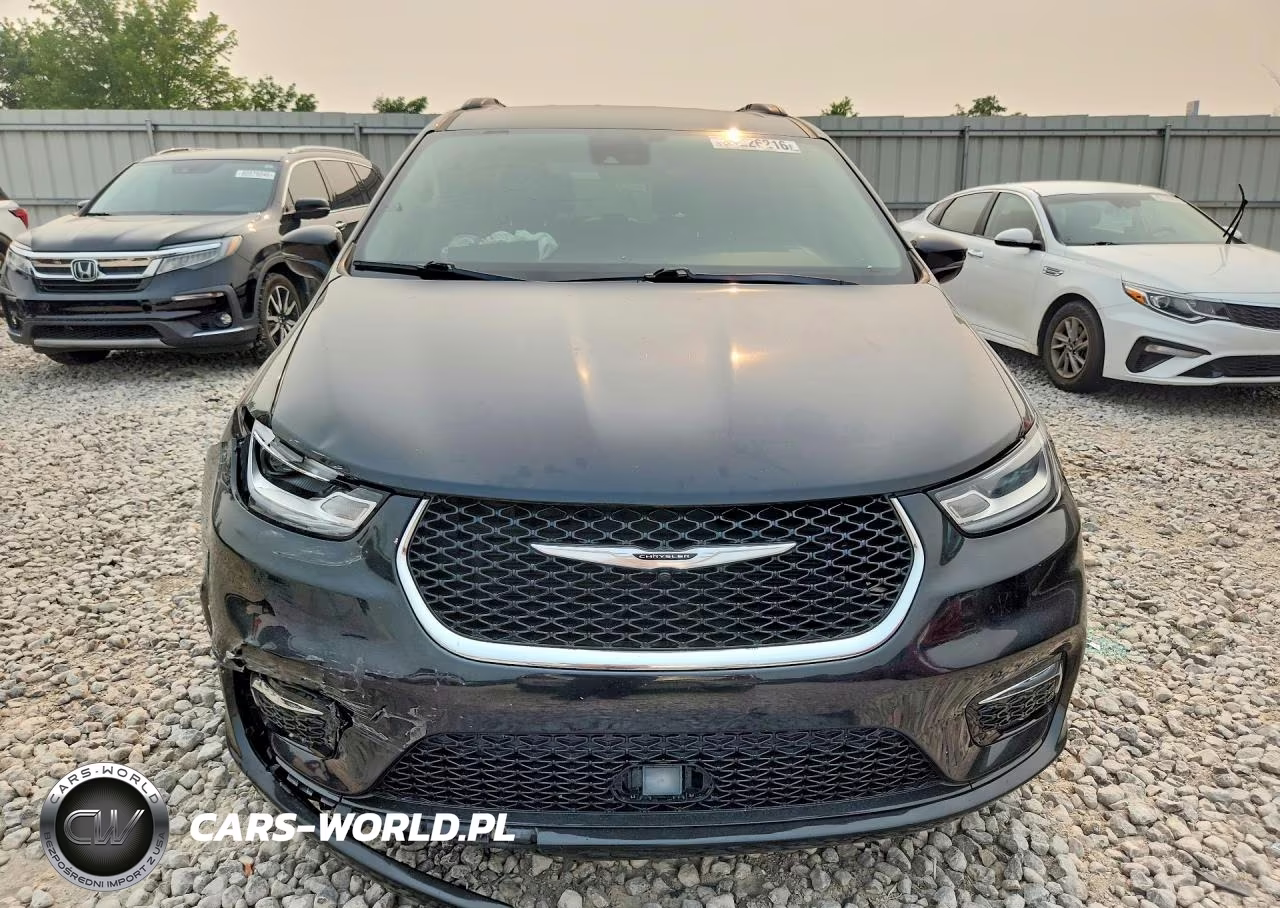 2022 Chrysler Pacifica Touring L VIN:2C4RC1BG8NR128823 - 5