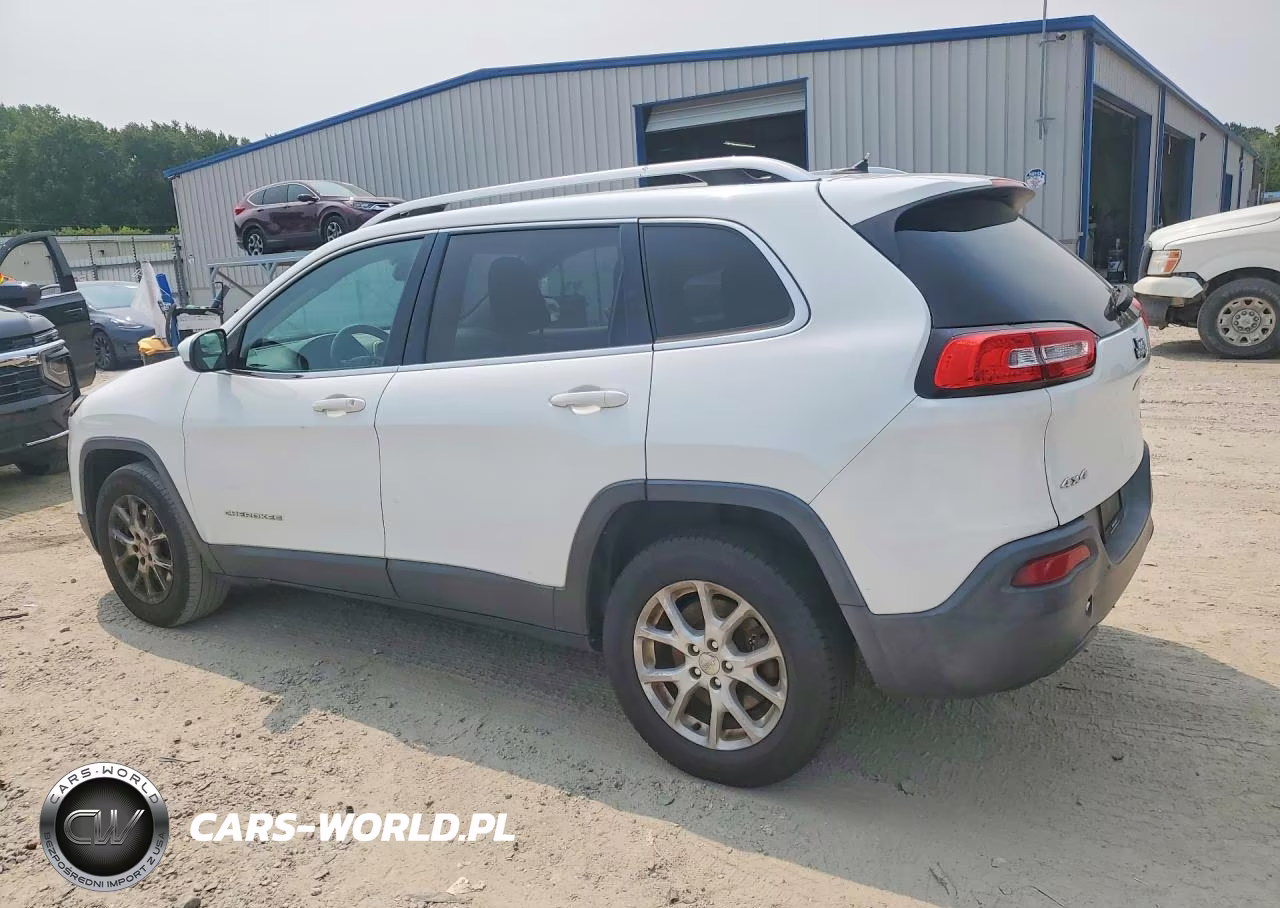 2016 Jeep Cherokee Latitude VIN:1C4PJMCB7GW145883 - 2