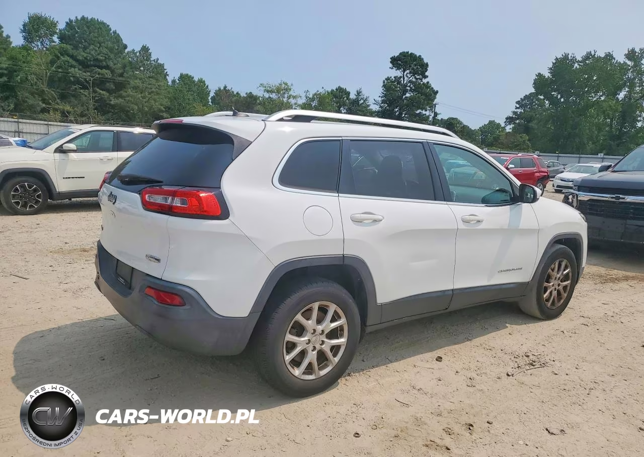 2016 Jeep Cherokee Latitude VIN:1C4PJMCB7GW145883 - 3