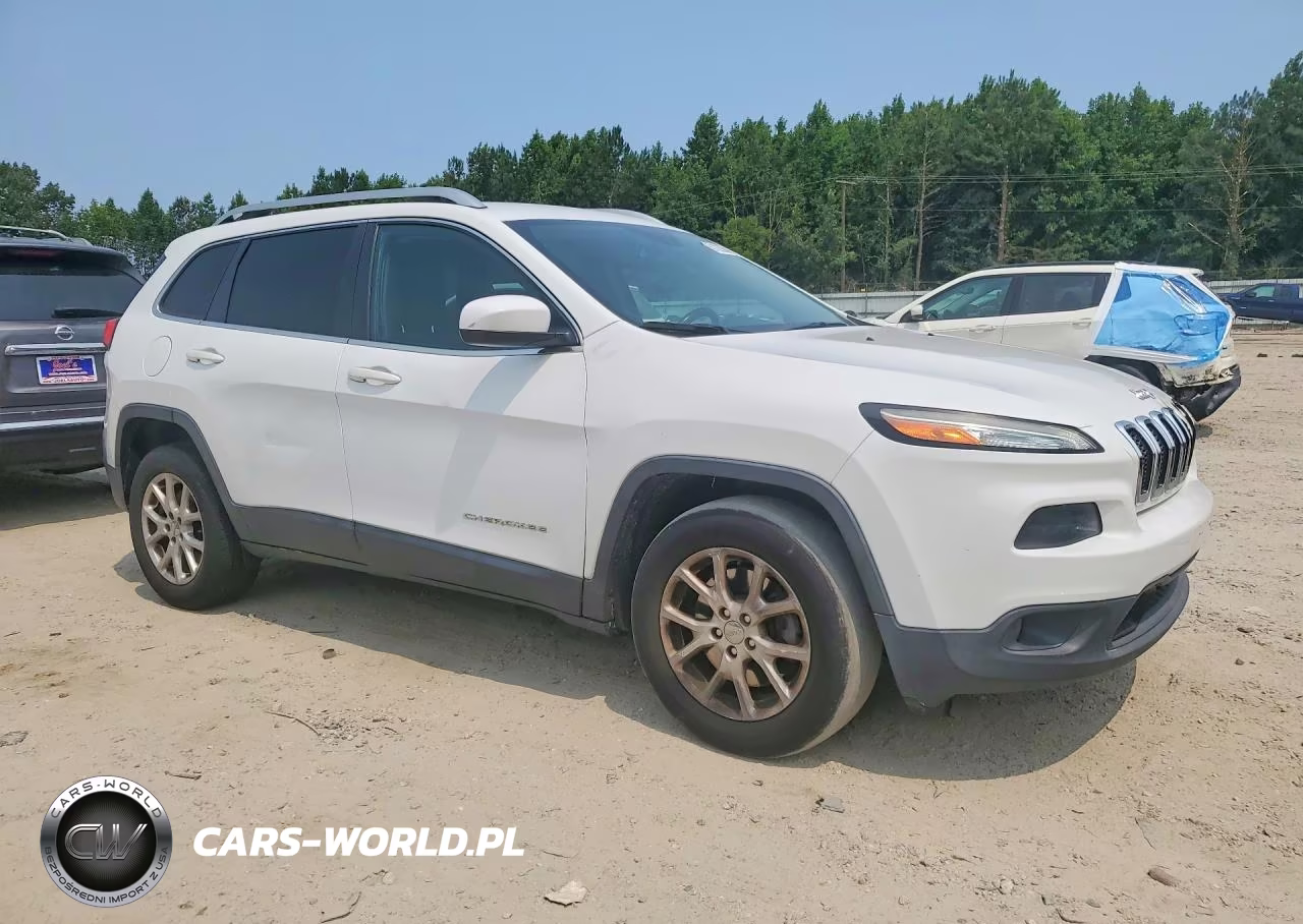 2016 Jeep Cherokee Latitude VIN:1C4PJMCB7GW145883 - 4