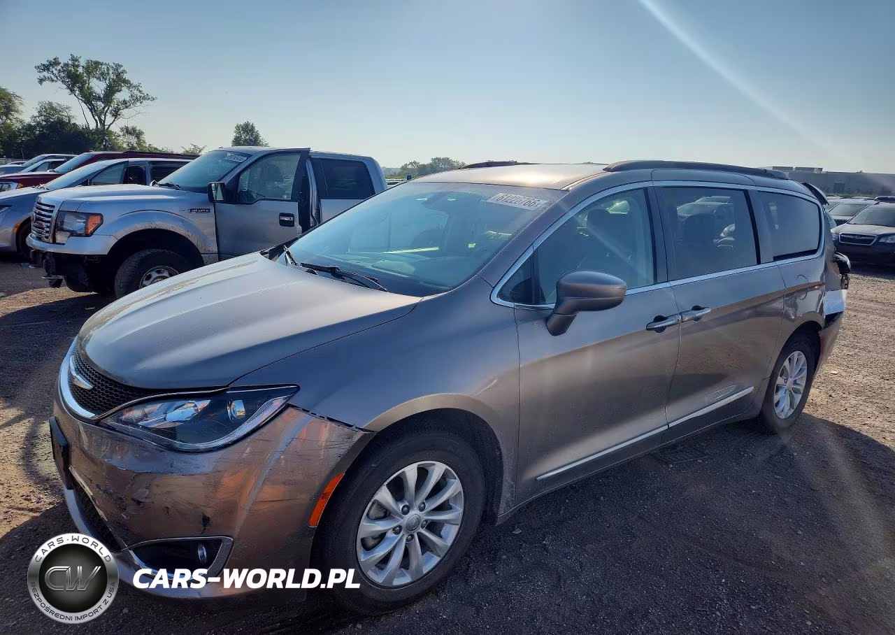 2017 Chrysler Pacifica Touring L