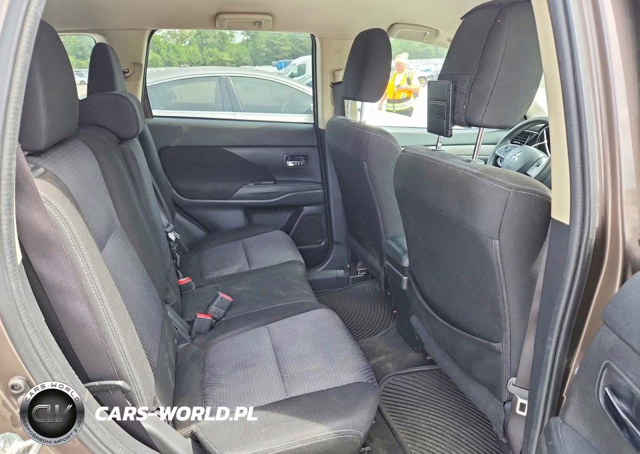 2018 Mitsubishi Outlander Es VIN:JA4AD2A3XJZ033432 - 11