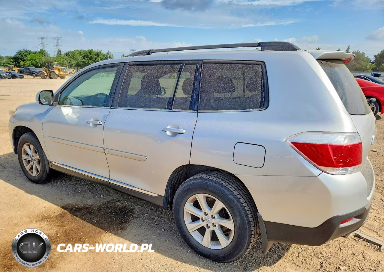 2011 Toyota Highlander Base VIN:5TDBK3EH1BS070903 - 2