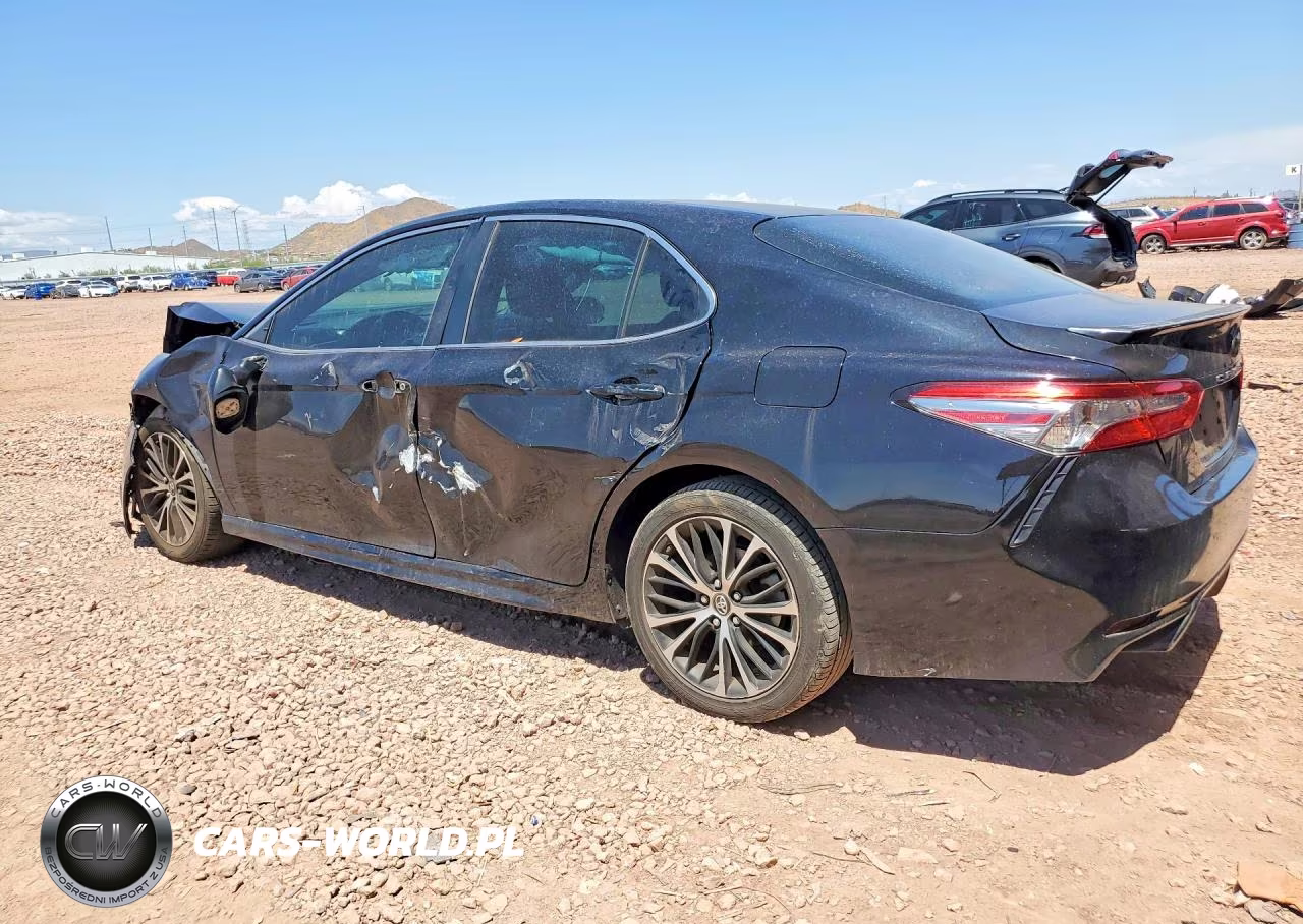 2018 Toyota Camry Se VIN:4T1B11HK0JU064210 - 2