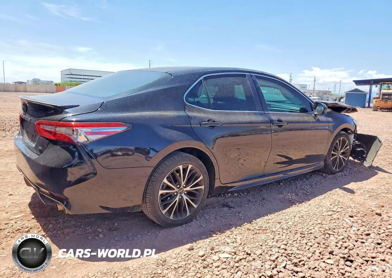 2018 Toyota Camry Se VIN:4T1B11HK0JU064210 - 3