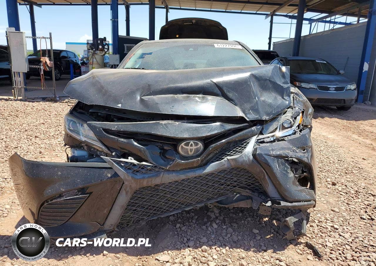 2018 Toyota Camry Se VIN:4T1B11HK0JU064210 - 5